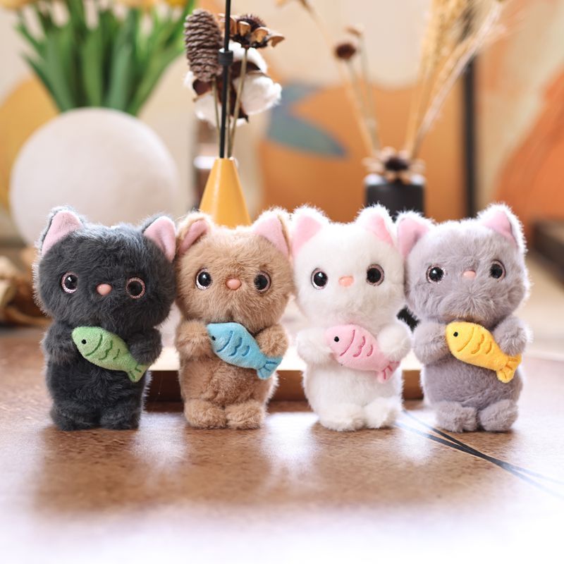 น่ารัก ตุ๊กตาแมวกับปลาแขวนเครื่องประดับยัดไส้นุ่มของเล่นพวงกุญแจสําหรับกระเป๋าตกแต่งของขวัญวันเกิดเด็ก