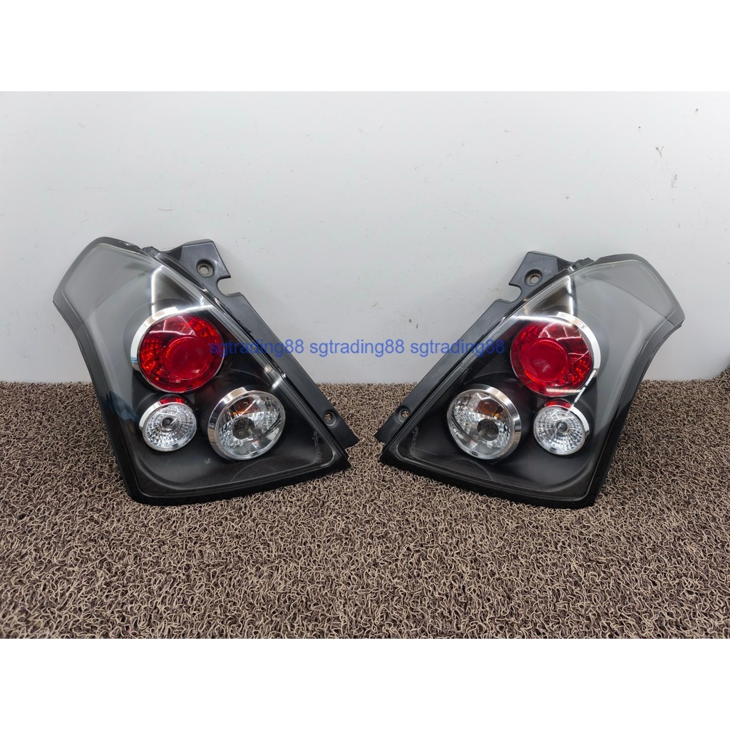 JDM Suzuki Swift ZC31S ZC11 หลังการขายกีฬาไฟท้ายสีดํา Lampu Belakang 1 คู่ซ้ายและขวา