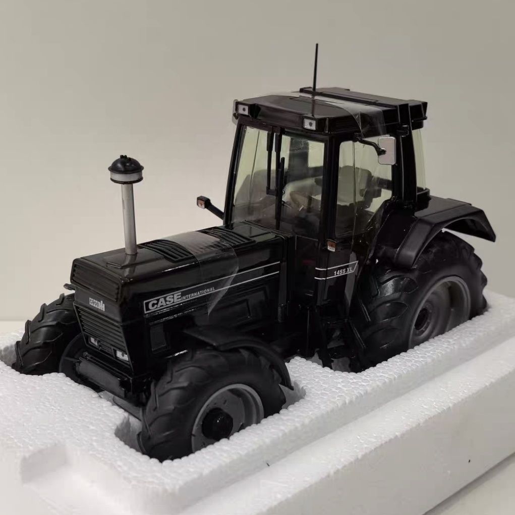 SHUCO 1/32 CASE IH 1455 XL CASE IWC Tractor Model Alloy