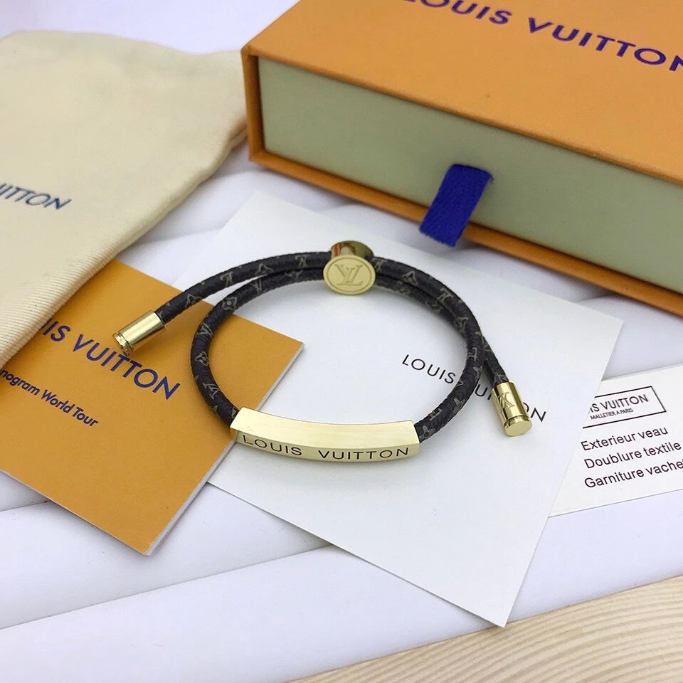 สร้อยข้อมือLouis Vuitton สไตล์ใหม่ ทำจากหนังลูกวัว