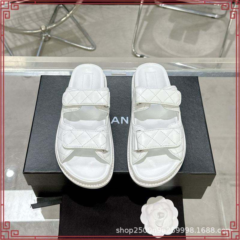 ใหม่ READY STOCK รองเท้าแตะ EUR 35-41 - ไม่มีกล่อง