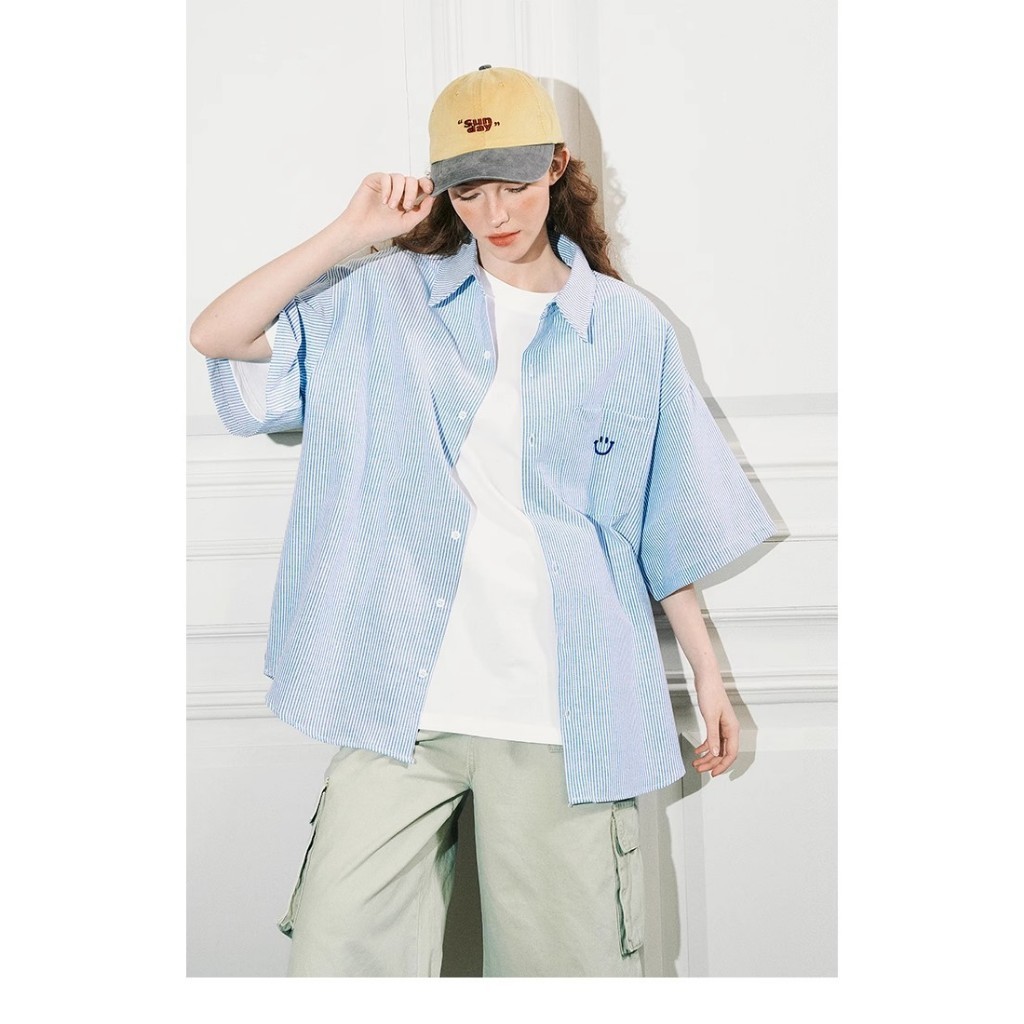 ⚡ProMan⚡เสื้อเชิ้ตแขนสั้นลายทางฤดูร้อน รุ่นเดียวกันทั้งชายและหญิง สดใส ลำลอง แมทช์ลุคง่าย M-3XL