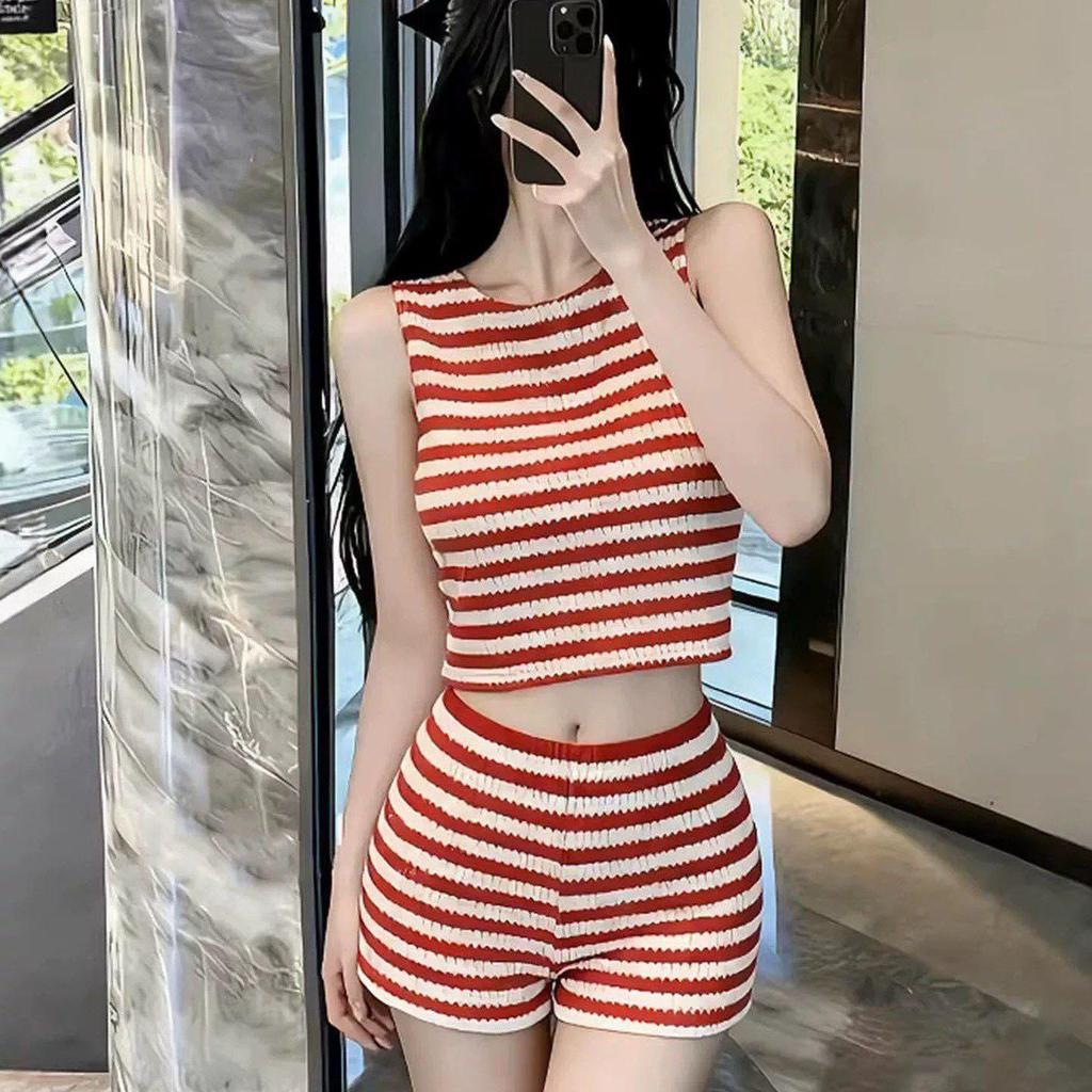 ชุดวันหยุดพักผ่อนสตรี สไตล์เรียบหรู ชุดสองชิ้น รูปที่ 8