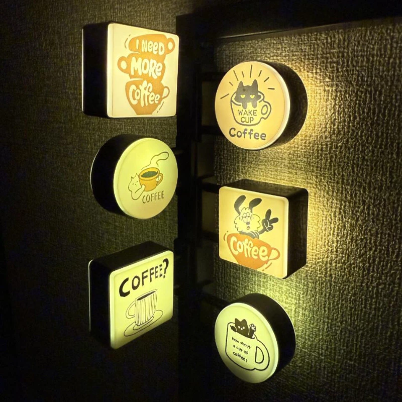 Retro กาแฟมุมตู้เย็นแม่เหล็กตู้เย็นแม่เหล็กแม่เหล็กบ้าน Miniature Pegboard ร้านกาแฟเรืองแสงตกแต่ง