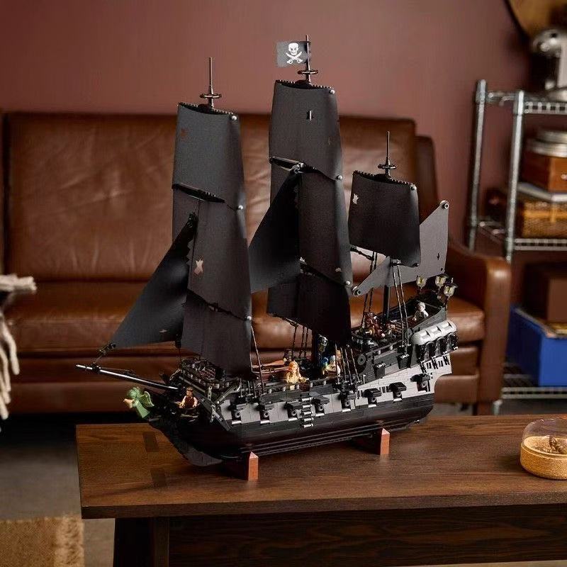 เข้ากันได้กับ Lego 10365 Black Pearl Building Blocks Pirates of the Caribbean ประกอบของเล่นของขวัญ