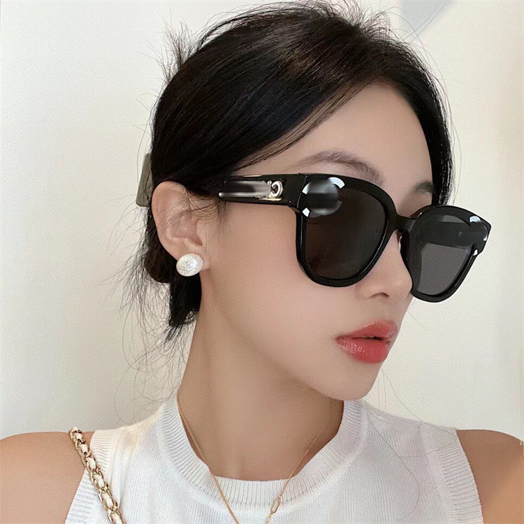 NVW8 CH**EL Letter-shaped sunglasses with a trendy and unique mirror finish logo Double C Large Fram