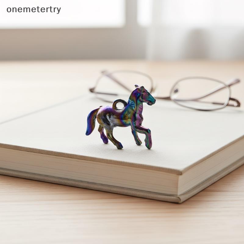 Onem 5 ชิ้น 3D สีสันม้าขนาดเล็กอะคริลิคจี้สร้อยคอต่างหูพวงกุญแจต่างหู DIY Charms เครื่องประดับอุปกรณ