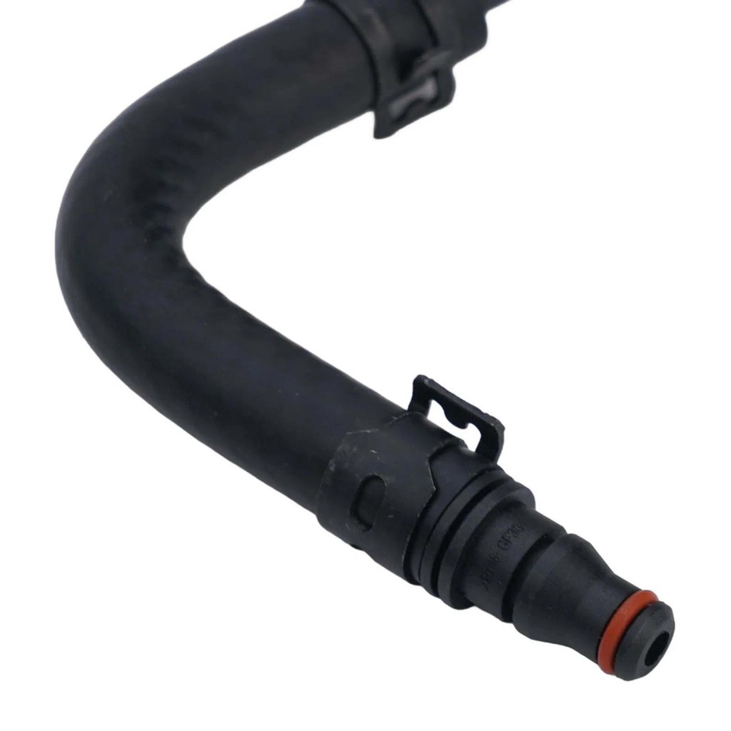 เครื่องยนต์ Coolant ท่อท่อน้ําสีดํา CHE0615 สําหรับ Benz สําหรับ C230 W203 สําหรับ Mercedes 2003-200