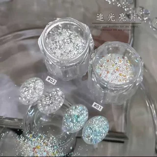 Holographic Flakes (แบบกระปุก มี2แบบให้เลือก) ผงติดเล็บ ผงกากเพชรสีเงินสีรุ้ง ผงแต่งเล็บ