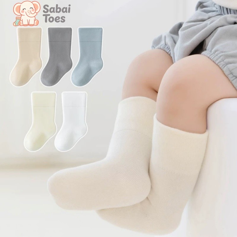 Sabai Toes ถุงเท้าข้อสั้นสีพื้นสำหรับเด็ก ไร้ตะเข็บ นุ่มสบาย ทำจากผ้าฝ้ายแท้ ยืดหยุ่นดี ไม่รัดขา