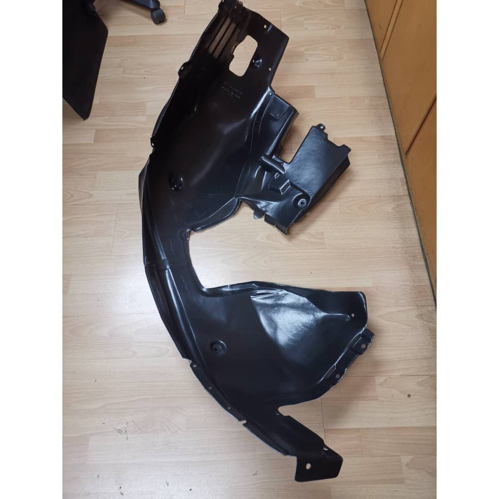 FENDER liner MUDGUARD COVER BMW E60 (BANANA LEAF) (1PC)ชิ้นส่วนรถยนต์ ของแต่งรถ