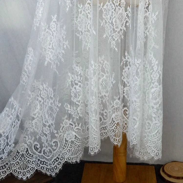 1 Piece=1.5*3 Meters width 1.5 meters, length 3 meters eyelash chantilly lace fabric! Quality weddin