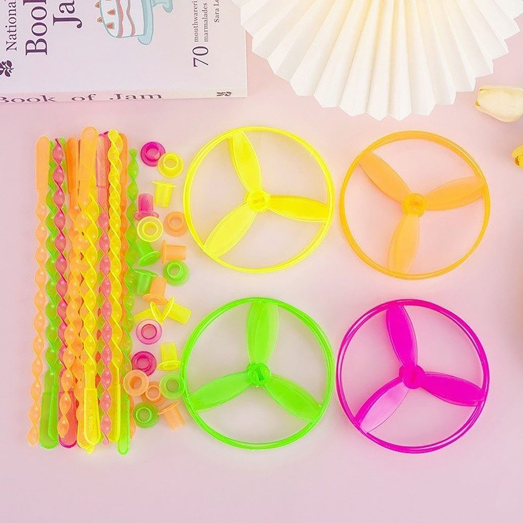 2026 Hand Push UFO Flying Saucer Flying Fairy UFO ของเล่น Guest หมุนไม้ไผ่ Dragonfly หมุนสนุก Frisbe