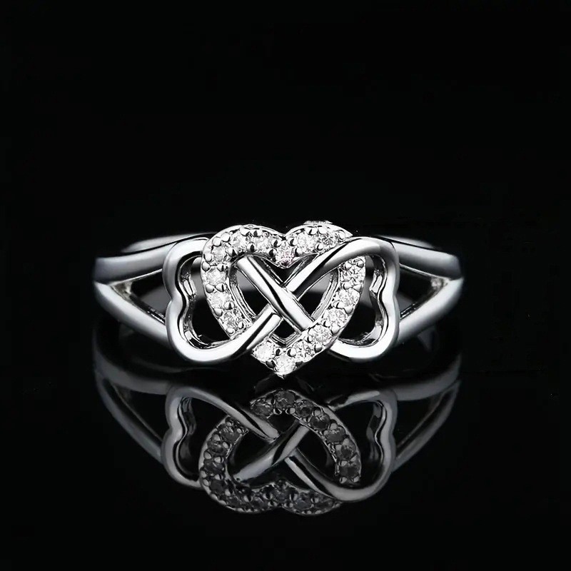 แหวนเพทายสไตล์ Girly Love Heart Micro-Inlaid สำหรับหญิง ออกแบบมาอย่างสวยงามและน่ารัก พร้อมพลังความหวานที่โดดเด่น