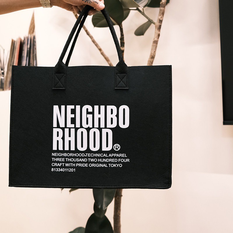 NBHD Street Wear Felt Tote Bag กระเป๋าถือความจุขนาดใหญ่กระเป๋าถือ All-Match Commuter Bag กระเป๋าช้อปปิ้งกระเป๋า Messenger