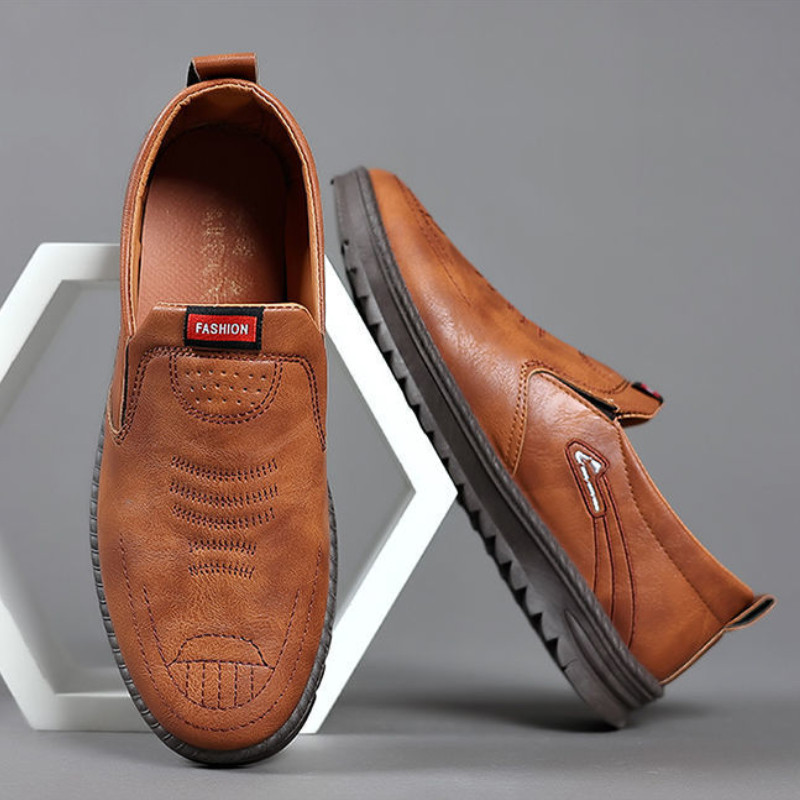 Men's Leather Shoes, Size 39-44, with Shoe Box (Black, Coffee，White Color)