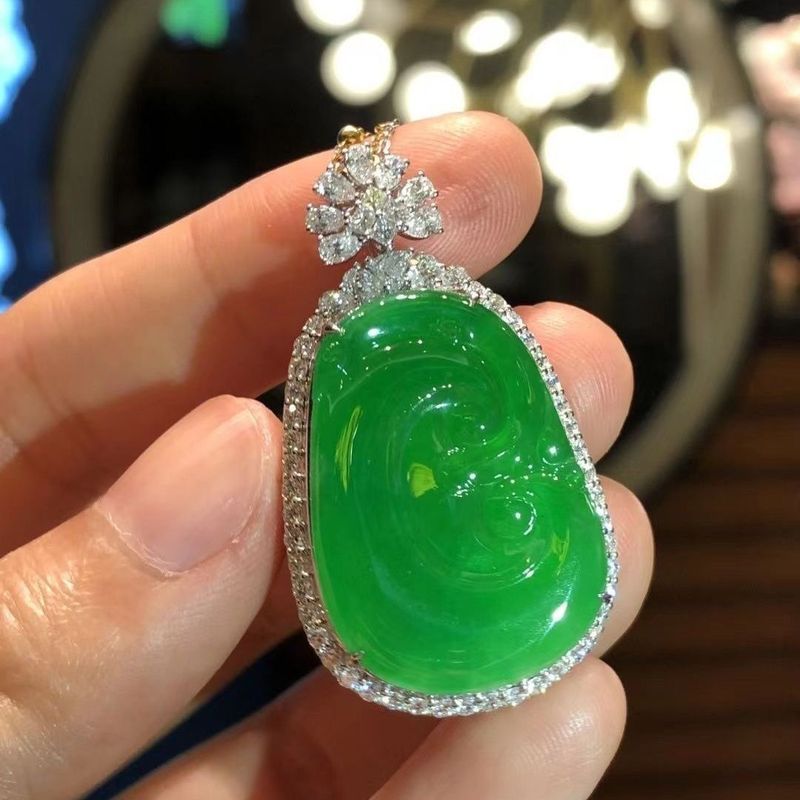 I หยกน้ําแข็งพม่าลอยสีเขียว Ruyi 925 เงินฝังหยกจี้สี Yang สีเขียว Ruyi พระพุทธรูปจี้ของขวัญ 4/9 * + 