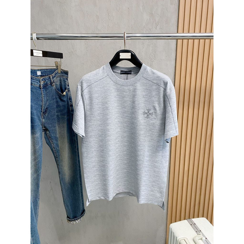 Chrome Hearts/Chrome Hearts 2026 เสื้อยืดแขนสั้นคอกลมสไตล์คู่ผู้ชายรอบคอ Slim-Fit สีสันผ้าฝ้ายแท้ขาย