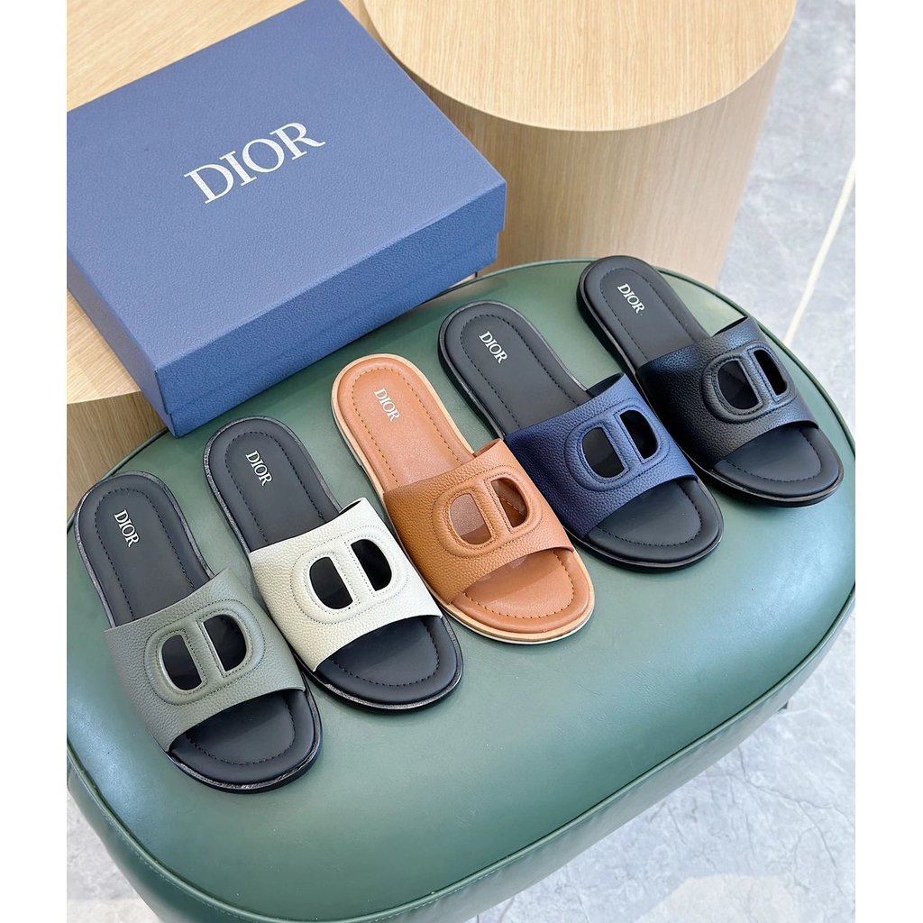 D Home 2024 รองเท้าแตะผู้ชายสไตล์ใหม่รองเท้าแตะ D Home Alias รองเท้าแตะหนังผู้ชาย
This Alias Sandals