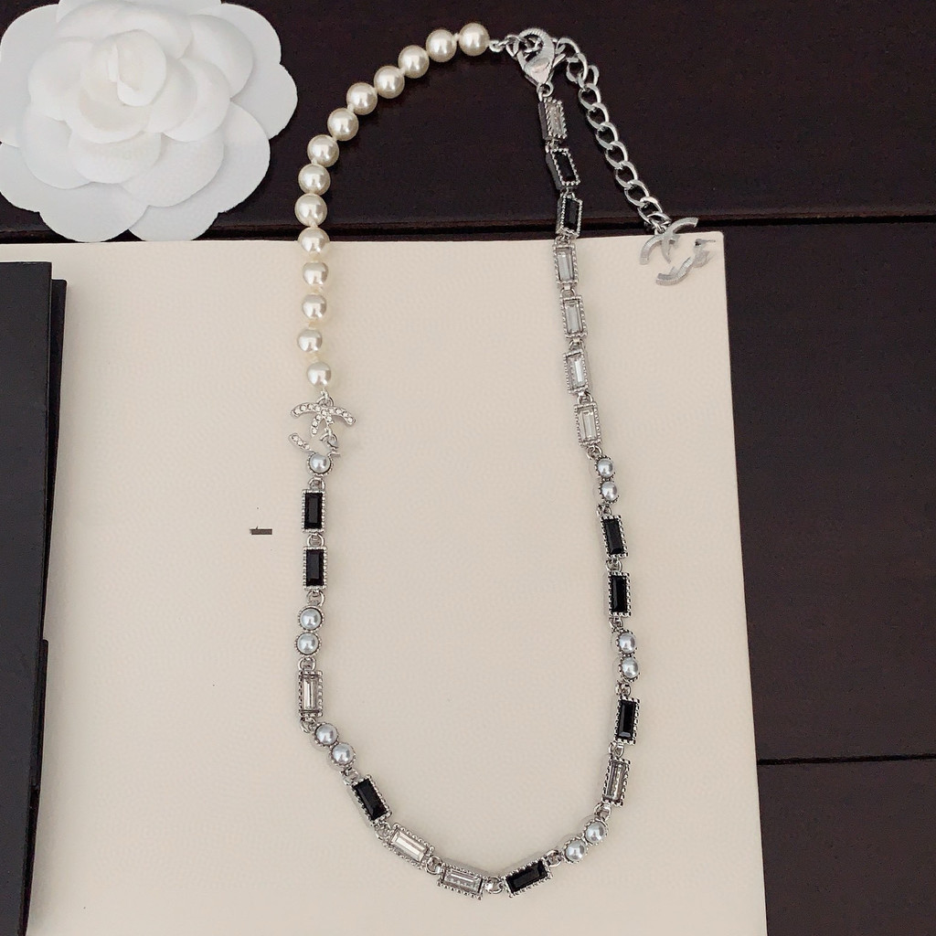 เครื่องประดับโซ่พรีเมียมสีดำและสีขาว สร้อยคอน้ำพ�earl และเพชร โมเดล BR2S