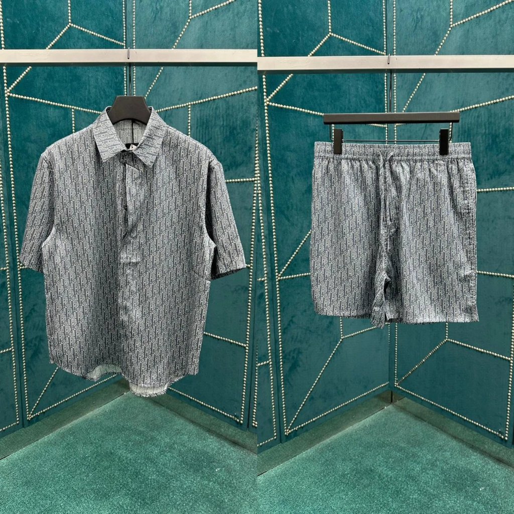Dior CD Dior สไตล์ใหม่ พิมพ์ลายผ้าไหม twill เสื้อเชิ้ตและเสื้อยืดแขนสั้น รวมถึงกางเกงขาสั้นสำหรับผู้