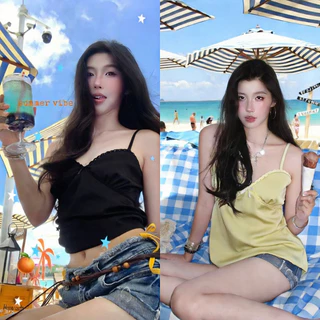 Rosie🥨พร้อมส่ง💎เสื้อครอปสายเดียวผ้าซาติน✨ คอวีเส้นลายลูกบุหรี่ ทรงเข้ารูปเซ็กซี่ ใส่สบายนุ่มนวล