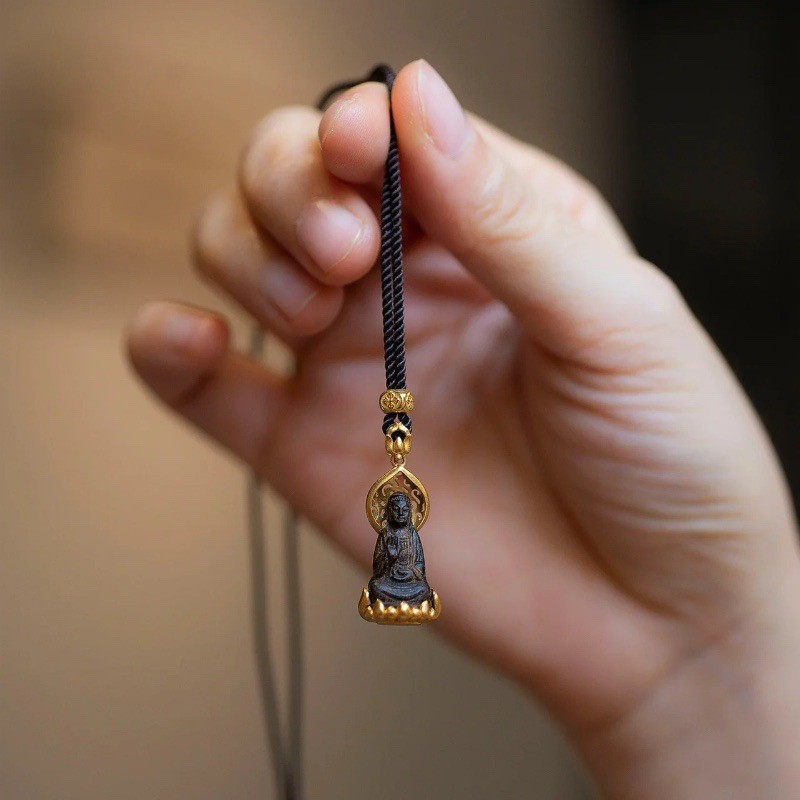 Xiaohongshu สไตล์เดียวกันแบบพกพา Buddha Amulet จี้สร้อยคอ Boutique High-End หรูหรา Niche High-Match 