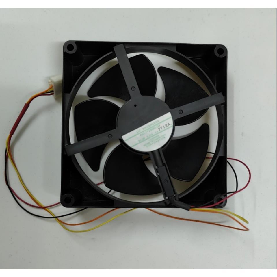 พัดลมระบายความร้อนตู้เย็น TOSHIBA AU-11240R ใช้กับโปรเจคเตอร์