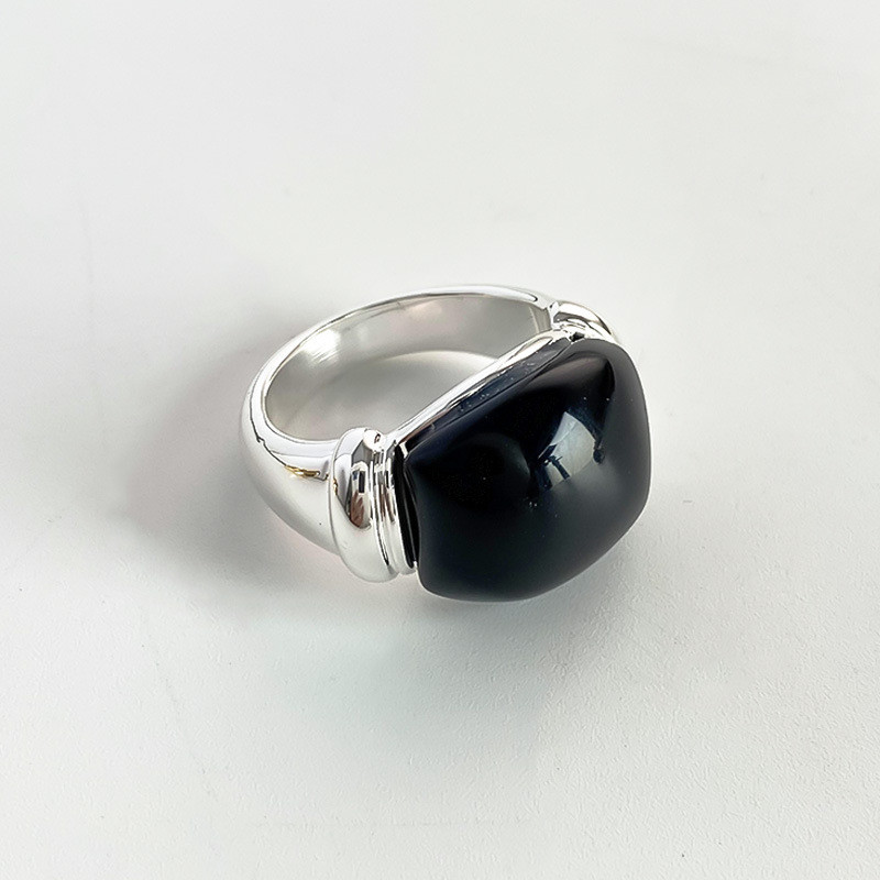 แหวนสไตล์เรียบหรูแบบฝรั่งเศส ลายธรรมชาติ Lapiz Lazuli และอาเกตสีดำ