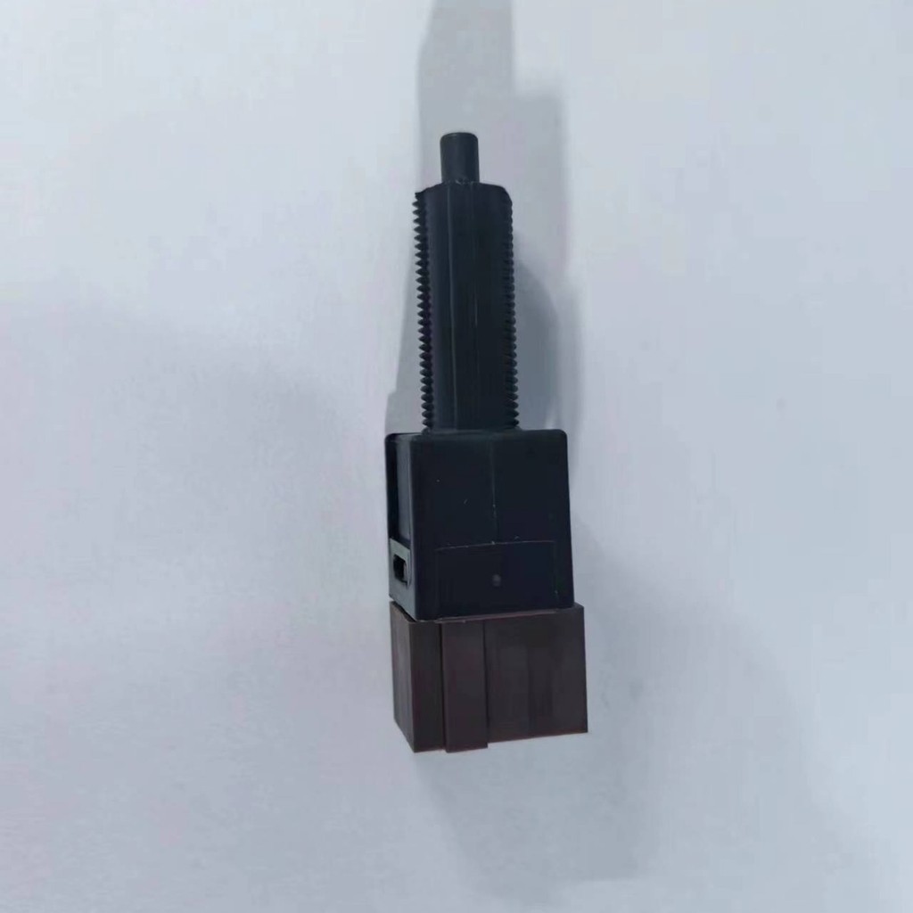 เหมาะสําหรับสวิตช์คลัตช์ Nissan 25300-AT300 25300-4M40 25300-AT30A คุณภาพสูงพร้อมสต็อก