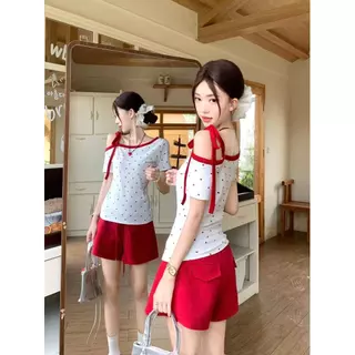 พร้อมส่งในไทย เสื้อยืดแฟชั่นผู้หญิง ไหล่เฉียง แขนสั้น เปิดไหล่ข้างเดียว ลายหัวใจ น่ารัก UMISO