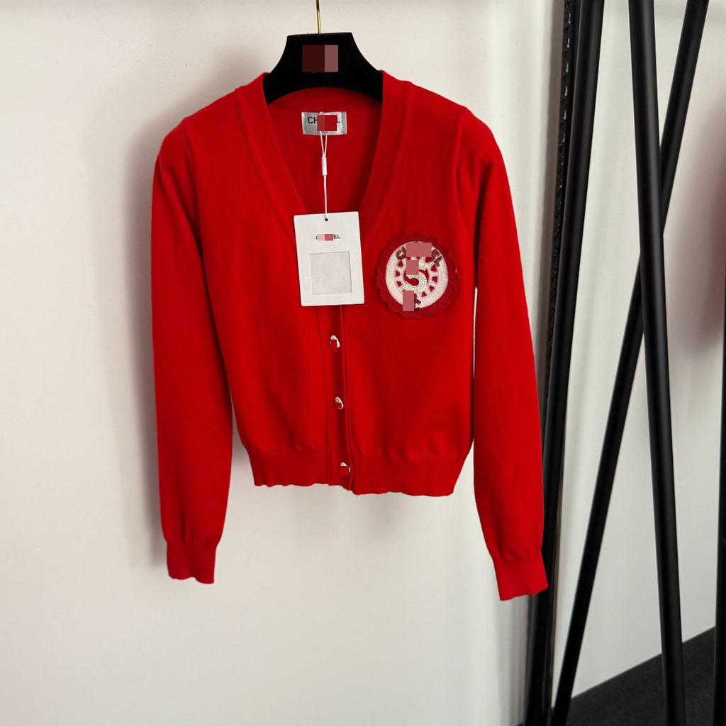 WVEM CHA# Women's Beaded Embroidery Sunflower Heart Button V Collared Long Sleeve Wool Knitted Cardi