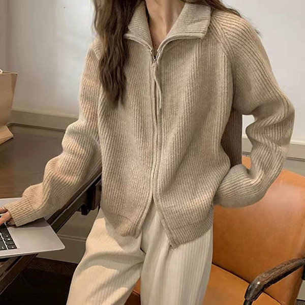 sweater ไหมพรมคอเต่า Pit Strip Jacquert แจ็คเก็ตปิทสตริปผู้หญิง สไตล์คลายๆ ทำจากเนื้อผ้าซีวิกซอฟท์ เ