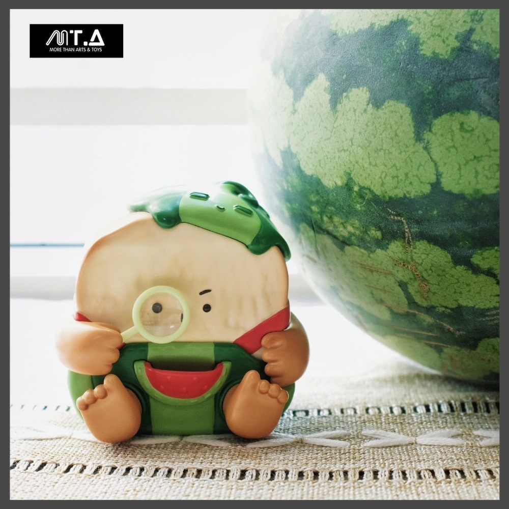 พร้อมส่ง🇹🇭 MTA.  KY928 Eating Melon Square Watermelon Toast Figurine Statue
