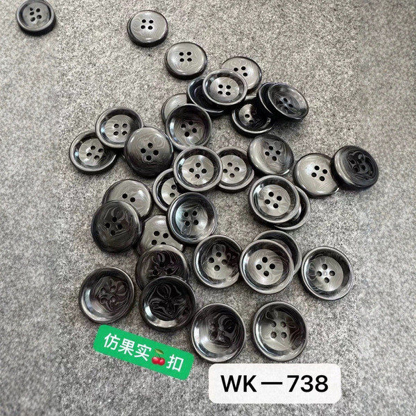 gq official store เสื้อเชิ้ตผู้ชาย แขนยาว ชุดสูทเรซิ่นสี่ตาสำหรับผู้ชาย มาพร้อมแจ็คเก็ตกันลมและเสื้อ