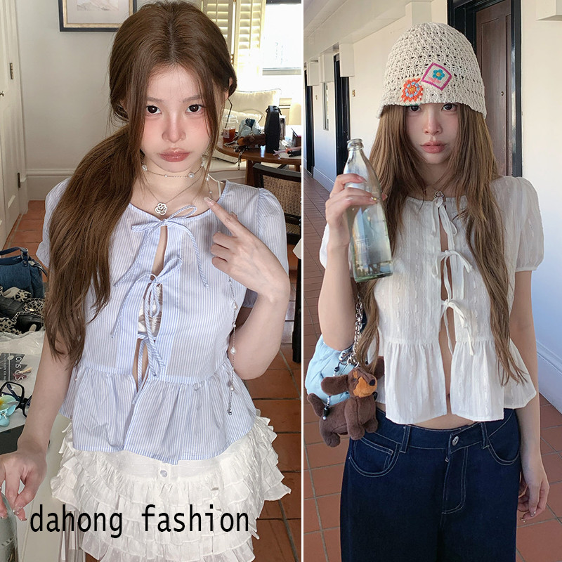 Dahong 💖w715  เสื้อเชิ้ตแขนสั้นผู้หญิง เสื้อครอปสั้น babydoll แขนพองและผูกโบว์ แฟชั่นเกาหลี