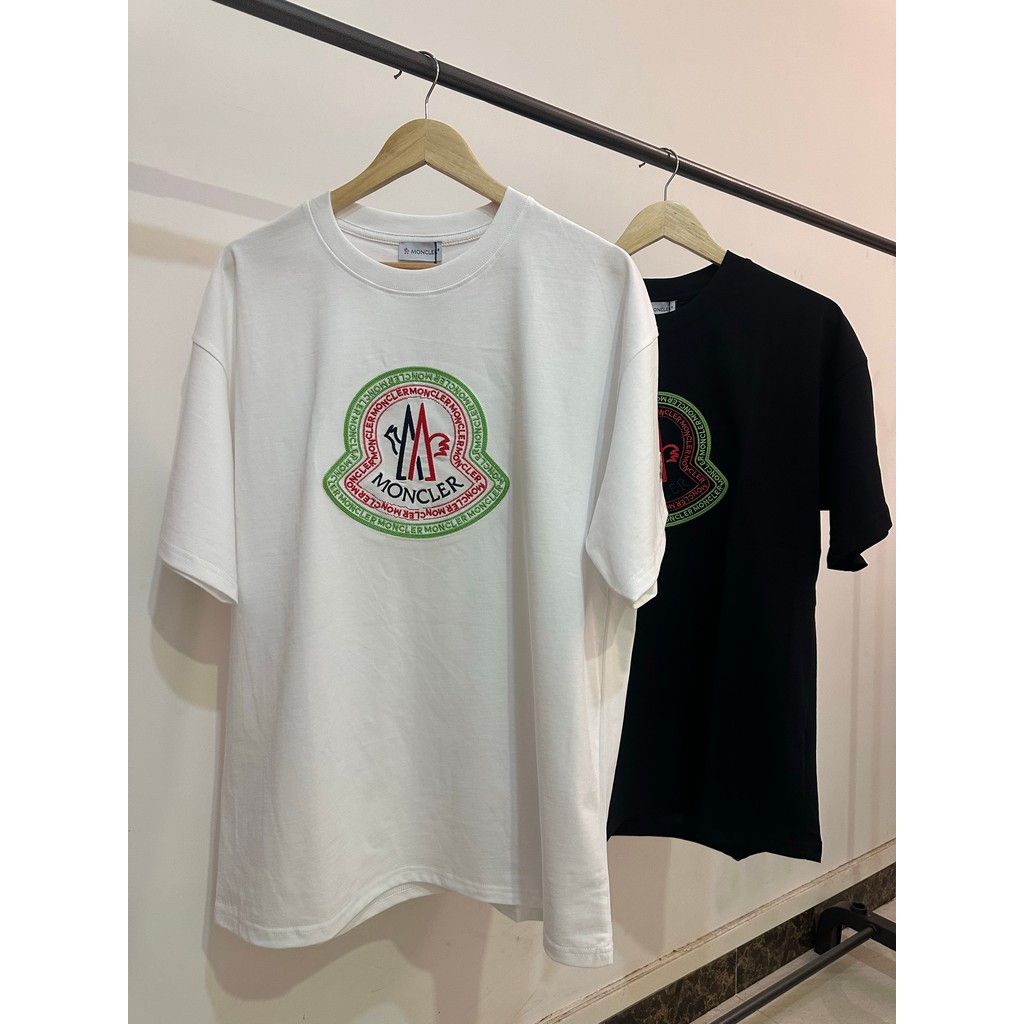 Moncler/Moncler 2026 คลาสสิกรอบคอแขนสั้นเสื้อยืดผู้ชายผู้หญิงสไตล์PulloverเกลียวBasicหลวมกีฬาแขนสั้น