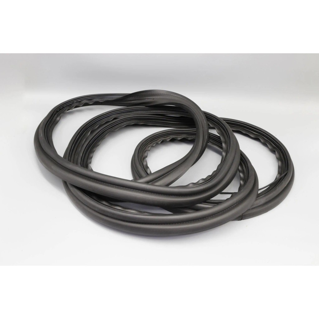 สําหรับ hyyundai IX35 LMC แถบปิดผนึกด้านหลัง แถบปิดผนึกประตูท้ายด้านหลัง 873212S000 87321-2S000 8732