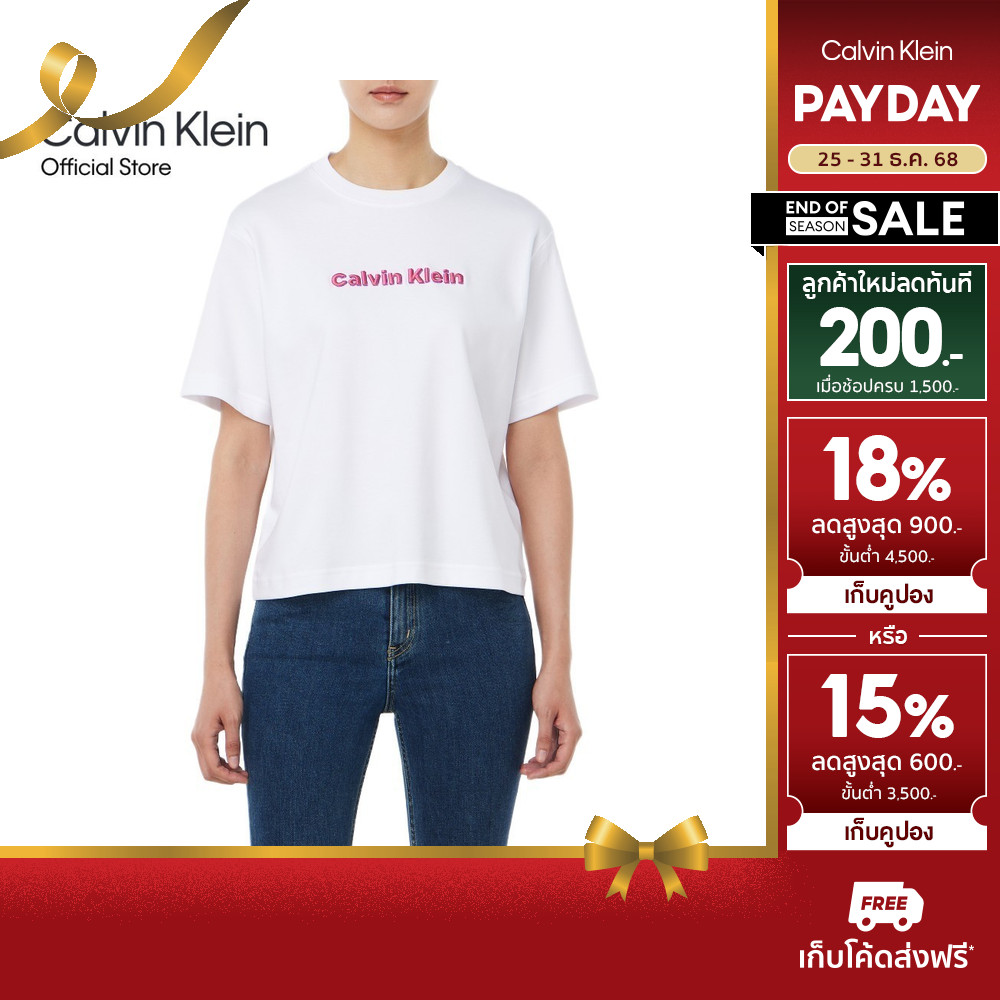 CALVIN KLEIN เสื้อยืดคอกลมแขนสั้นผู้หญิง Embroidered 3D Logo Graphic ทรง Regular