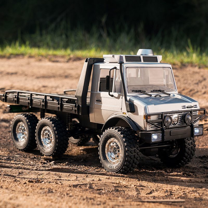 Mangniu MN333-C8823 6WD 1/18 Mercedes-Benz Unimoke Two-Speed Wave Box rc Off-Road Vehicle Model Gift