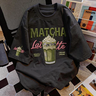 TEE·SHOP🍀 เสื้อยืด oversize เสื้อเท่ๆ เกาหลี " Matcha Latte " เสื้อแฟชั่นใ เกาหลีสไตล์ พิมพ์ลาย ผ้านิ่มใส่สบาย COD📦