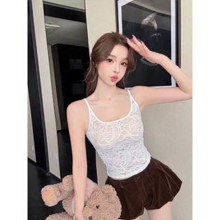 Vogue🌟พร้อมส่ง🌟 เสื้อสายเดี่ยวคอยู ผ้าลูกไม้มีซับใน เสริมฟองน้ำ เข้ารูปใส่สวย (FY7030)