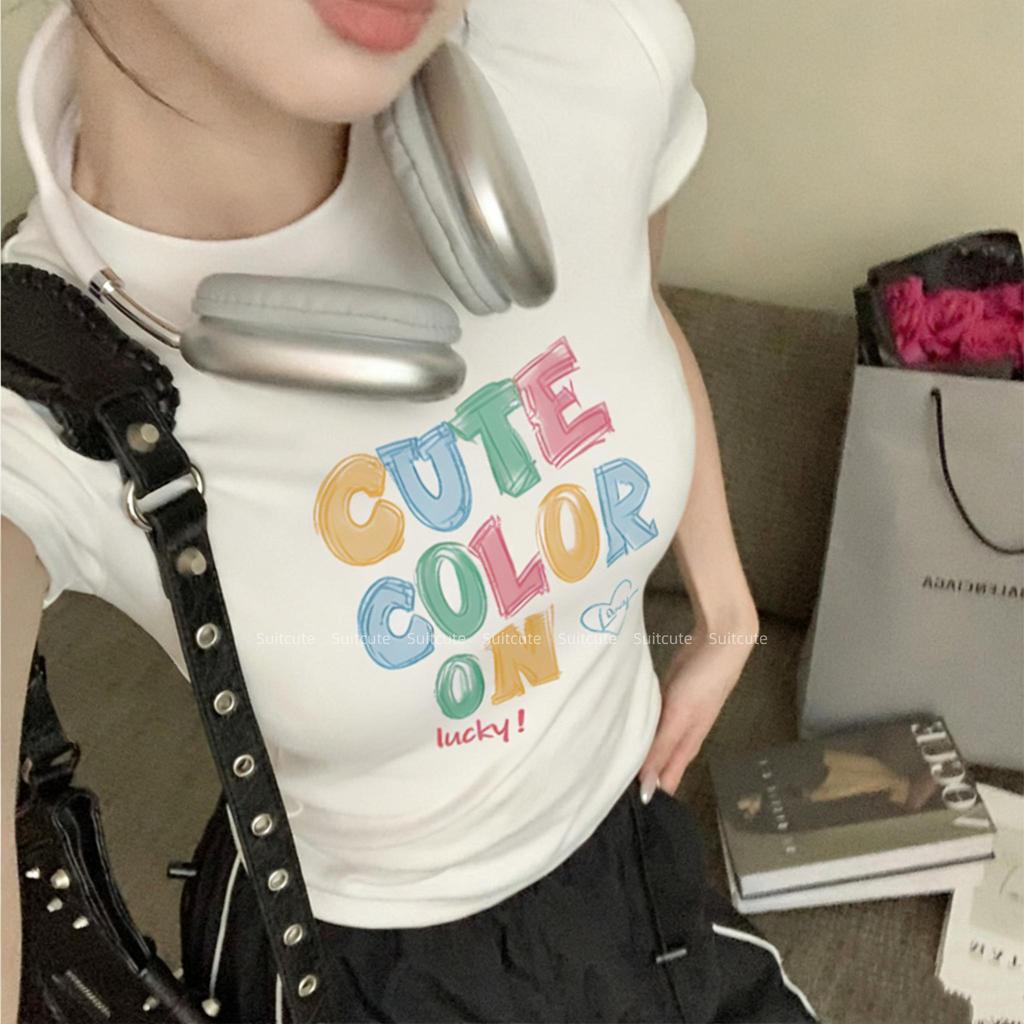Suitcute D216 เสื้อแขนสั้นลายพิมพ์สำหรับผู้หญิง ใส่สบาย เหมาะสำหรับสวมใส่ในฤดูร้อน