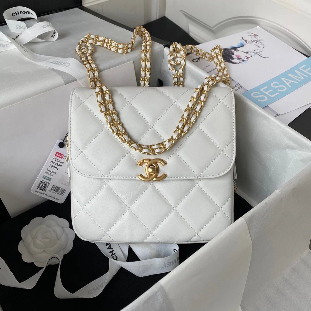 CHANEL กระเป๋าเป้ Ado หนังแกะคุณภาพดี พร้อมสายโซ่อย่างประณีต
