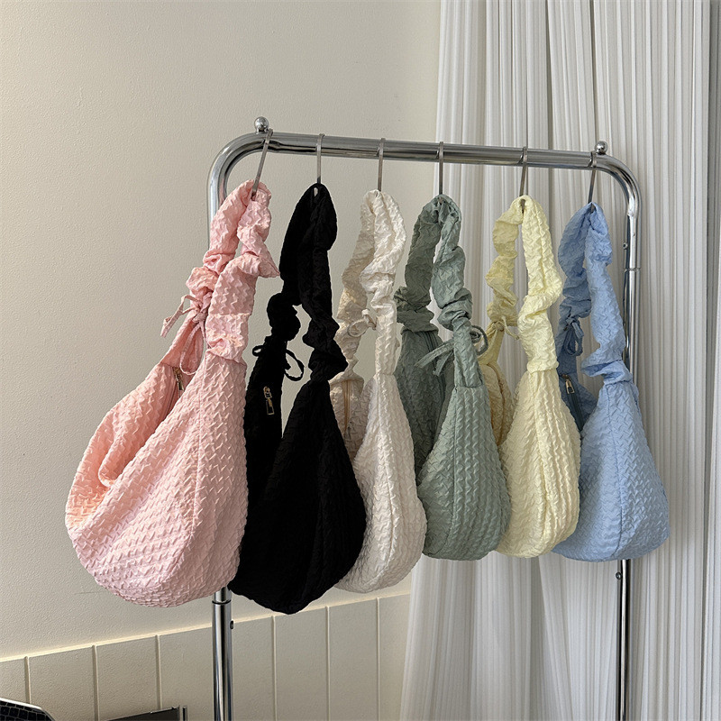 Retro Niche Messenger Bag ความจุขนาดใหญ่ Simple Messenger กระเป๋านักเรียน Casual Underarm Dumpling B