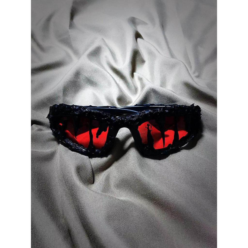 [สต็อกพร้อม] แว่นกันแดด Pi0neeR อีพ็อกซี่แฮนด์เมด สไตล์โมเดิร์น [สีแดงภูเขาไฟ]