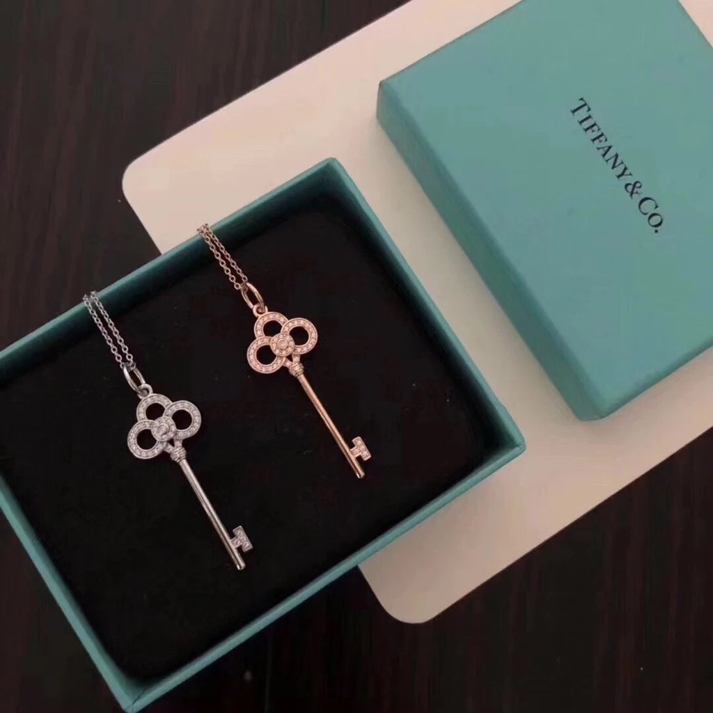 สร้อยคอหัวใจคราวน์ Tiffany สไตล์เหมือนYang Mi