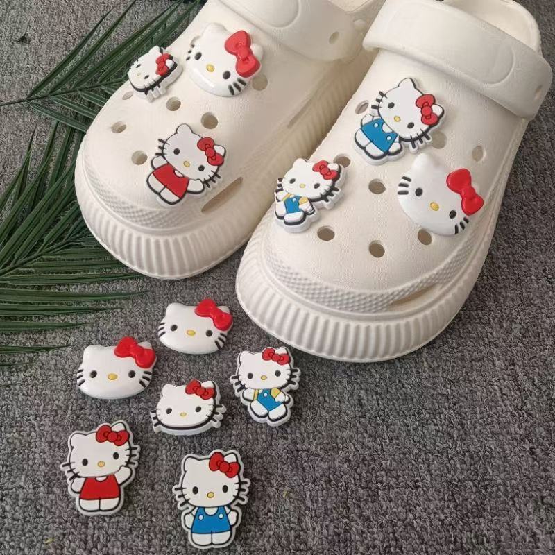 jibbitz crocs ของแทั jibbitz crocs ใหม่รองเท้าหลุมทําเองอุปกรณ์เสริมการ์ตูนน่ารักสามมิติรองเท้าดอกไม