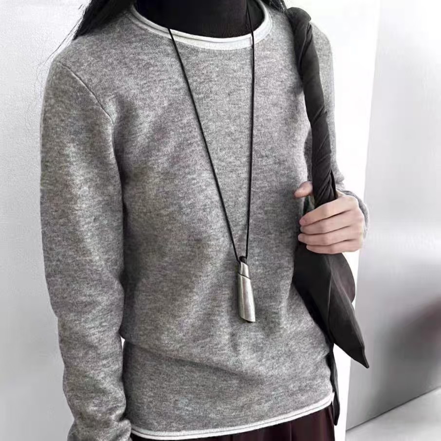 สร้อยคอมีดีไซน์จี้แฟชั่น Ebony สไตล์ทันสมัย