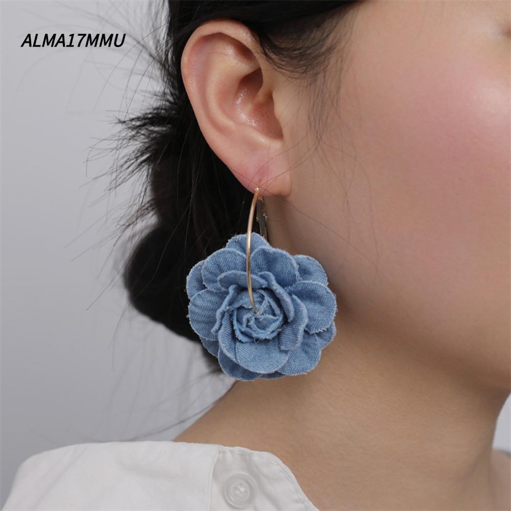 ต่างหูทำมือลายพวงมาลัยบลูโรーズจากผ้าเดนิมสีฟ้า ALMA17MMU พร้อมสร้อยคอและกำไลเดนิม